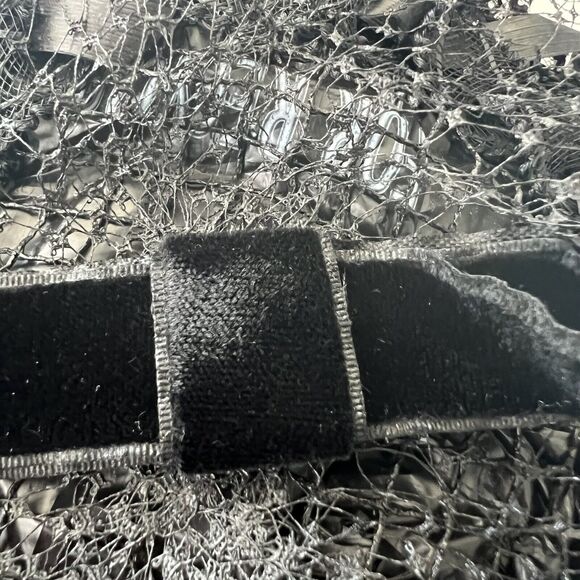 Vintage Women's Black Face Netting Weaved Pillbox Hat USA Union Made HH207802 - Picture 7 of 16